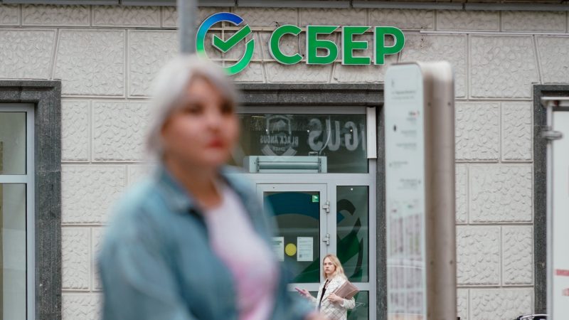 Чем обернется отмена банками комиссий для застройщиков, как выросли срочные вклады. Обзор Банки.ру